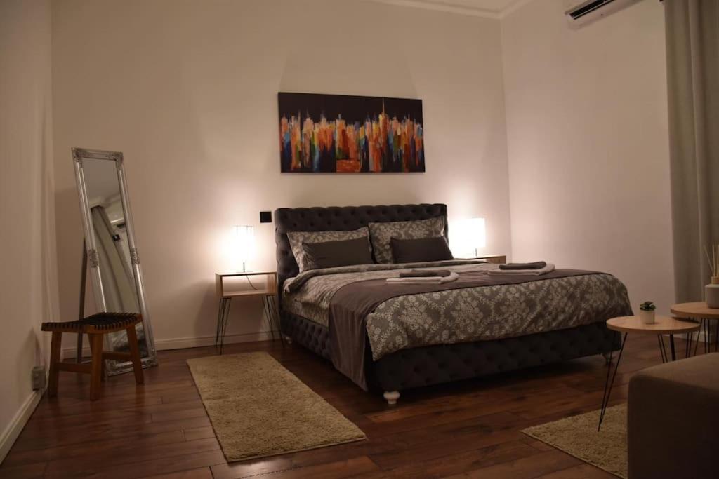 Apartment In Belgrade With Small Parking Space Exteriör bild