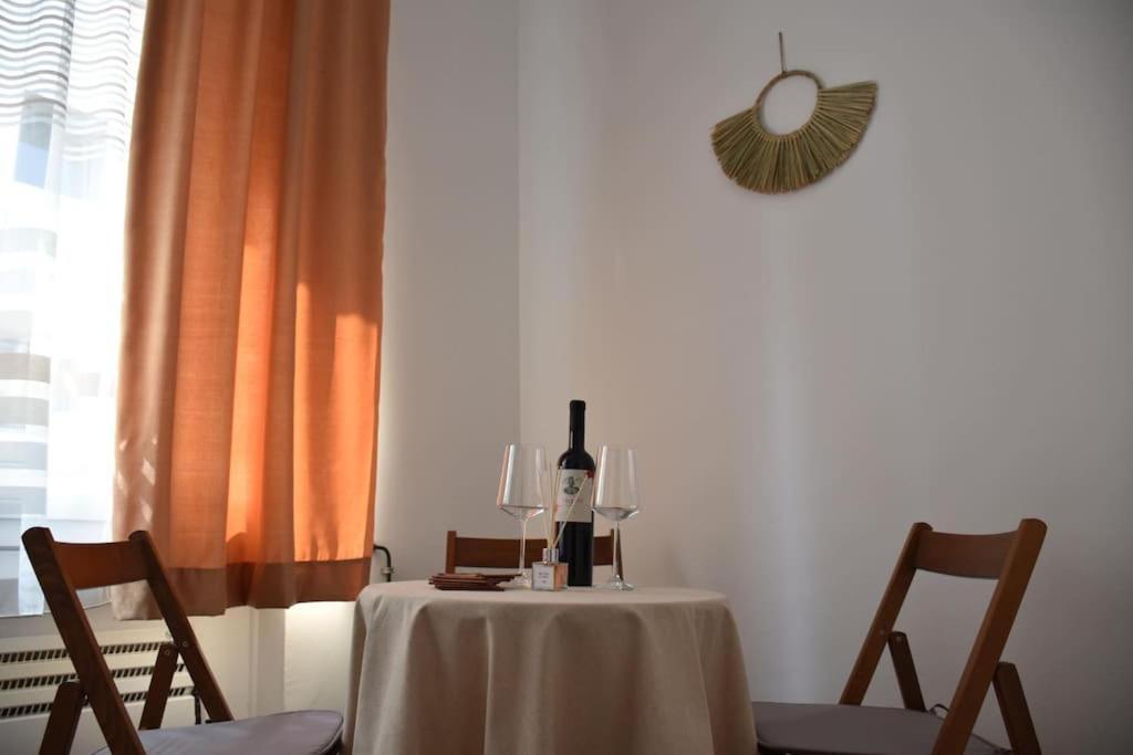 Apartment In Belgrade With Small Parking Space Exteriör bild